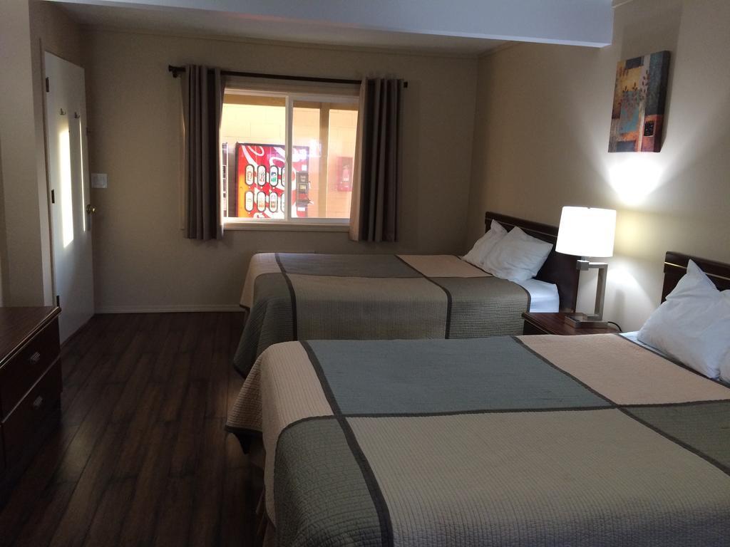 Townhouse Inn & Suites 克拉马斯福尔斯 外观 照片