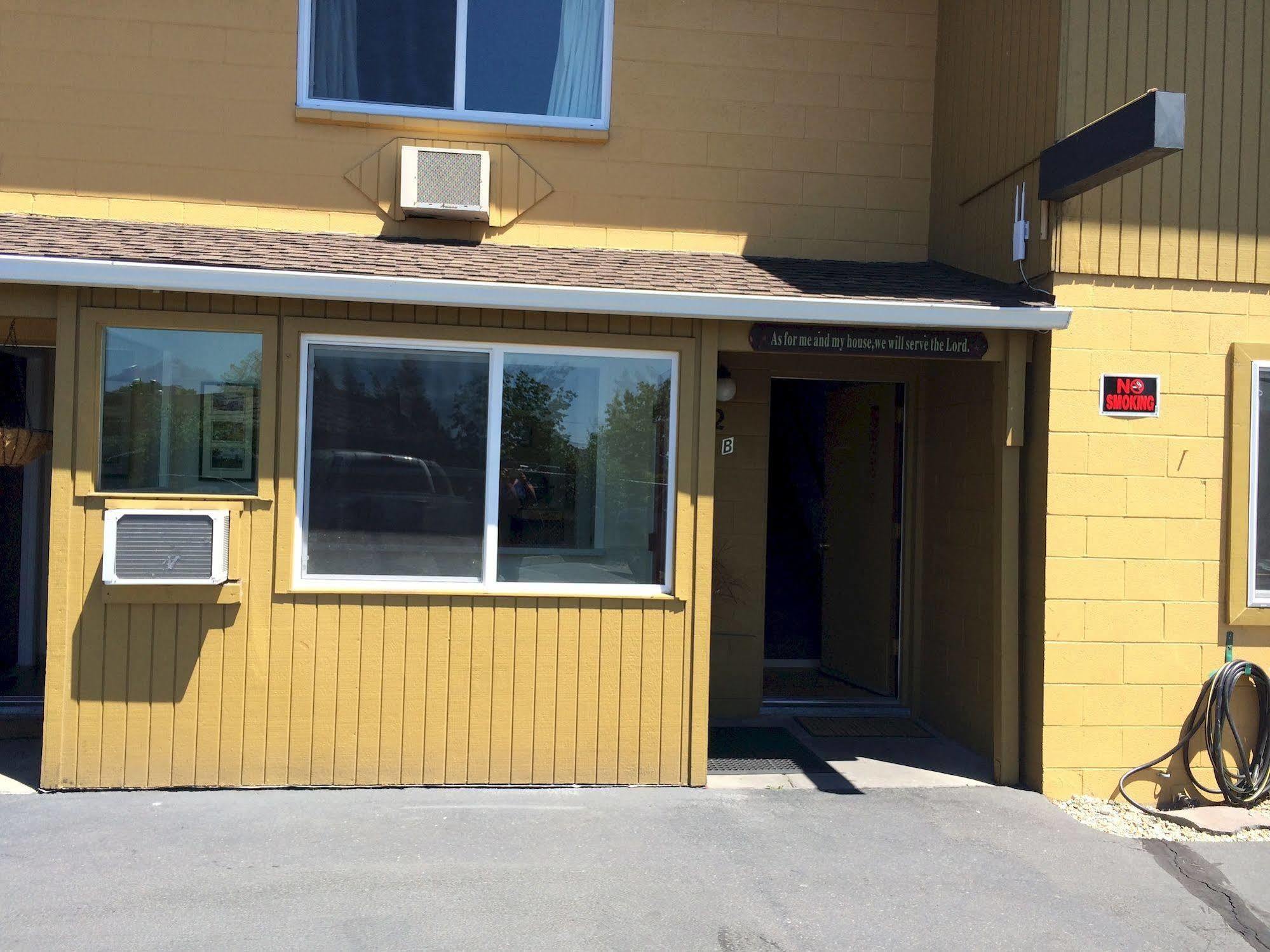 Townhouse Inn & Suites 克拉马斯福尔斯 外观 照片