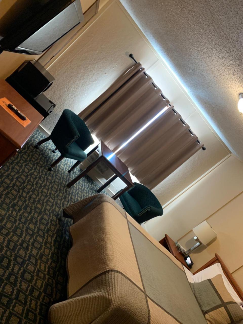 Townhouse Inn & Suites 克拉马斯福尔斯 外观 照片