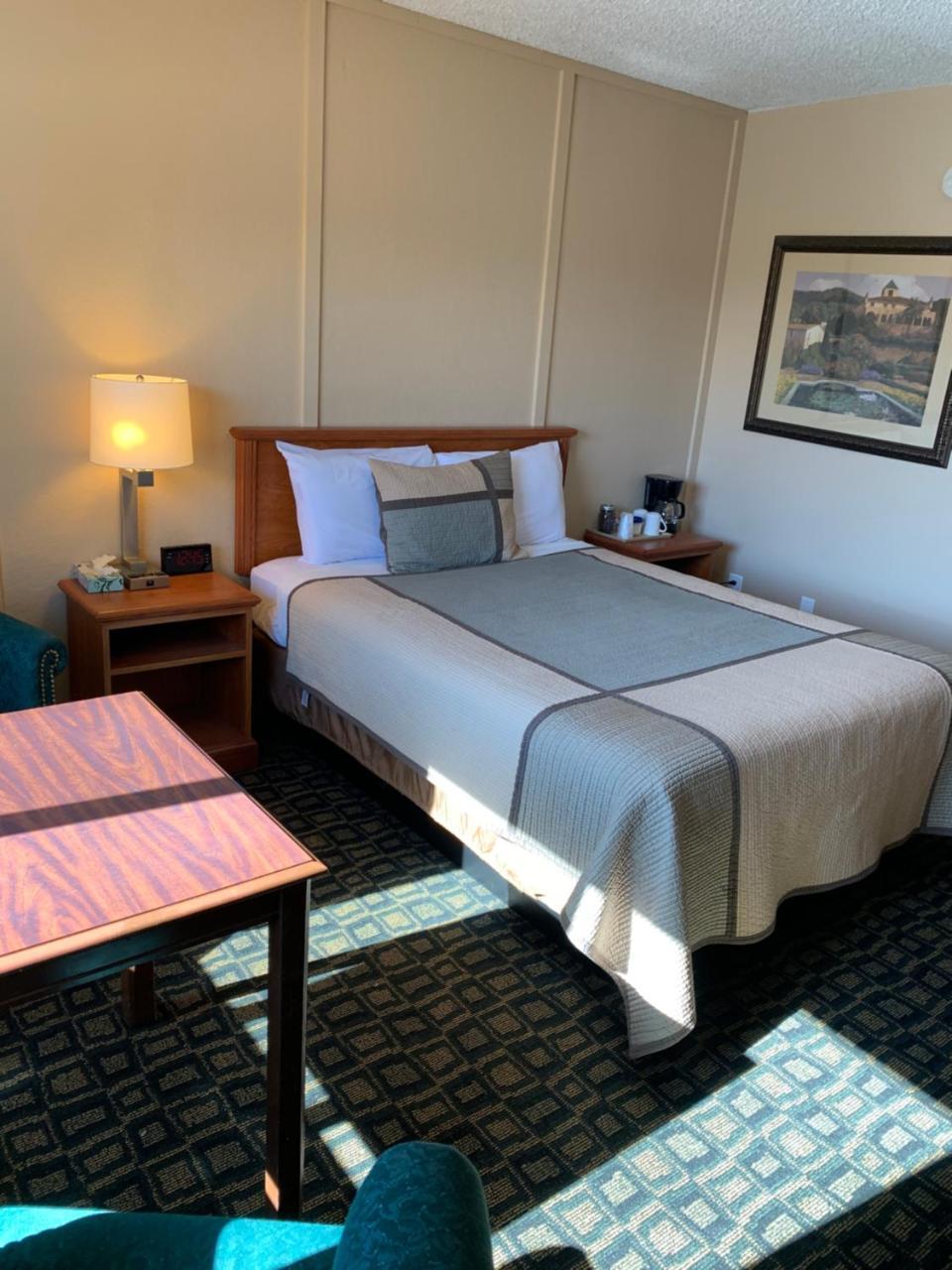 Townhouse Inn & Suites 克拉马斯福尔斯 外观 照片